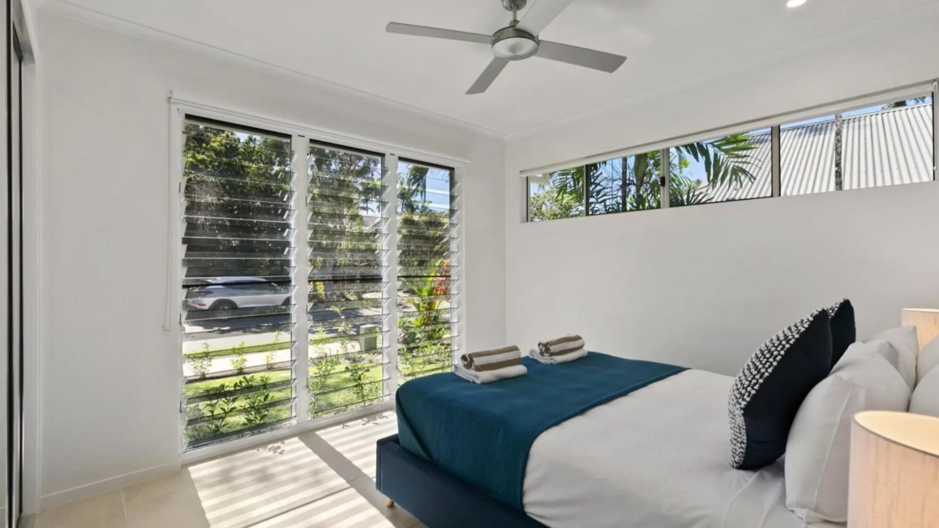 Coastal Vibes - Palm Cove Villa Holiday home